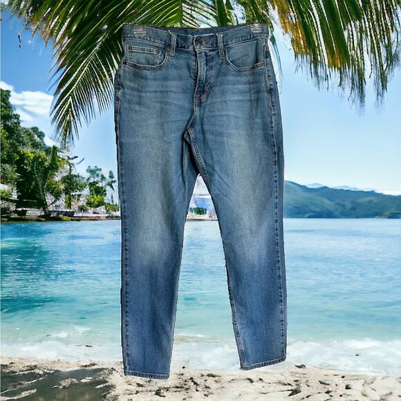 Old Navy Mens Jeans Sz 31X32 31 waist 32 inseam Athletic Taper Medium Wash Flex - Picture 1 of 5